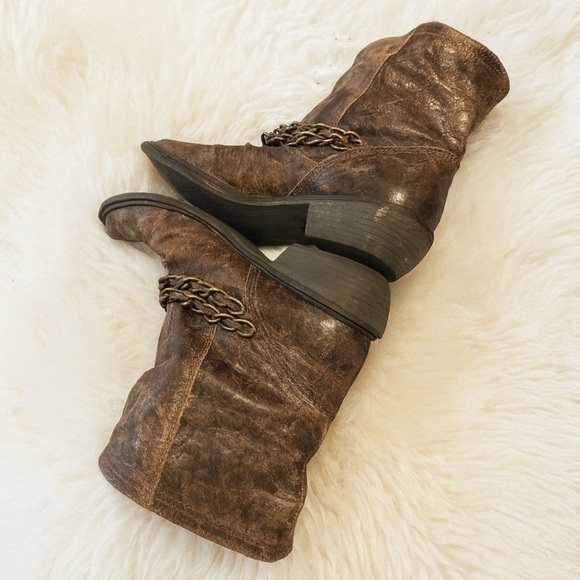 Y2K Vintage MIA Sz 10 Distressed Leather Strappy Chain Slouch Slip On Boots - Picture 1 of 7